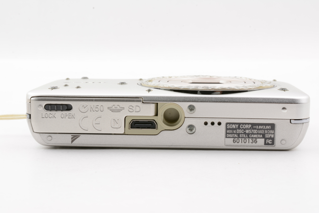 Mint] SONY Cyber-shot DSC-W570D Rhinestone Digital Camera +Case