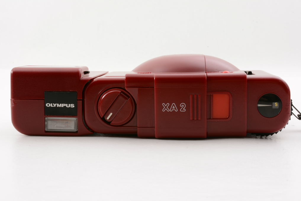 ■完動品　OLYMPUS XA2 A11 レッド Olympus XA2 Point & Shoot Film Camera Red with A11 Flash
