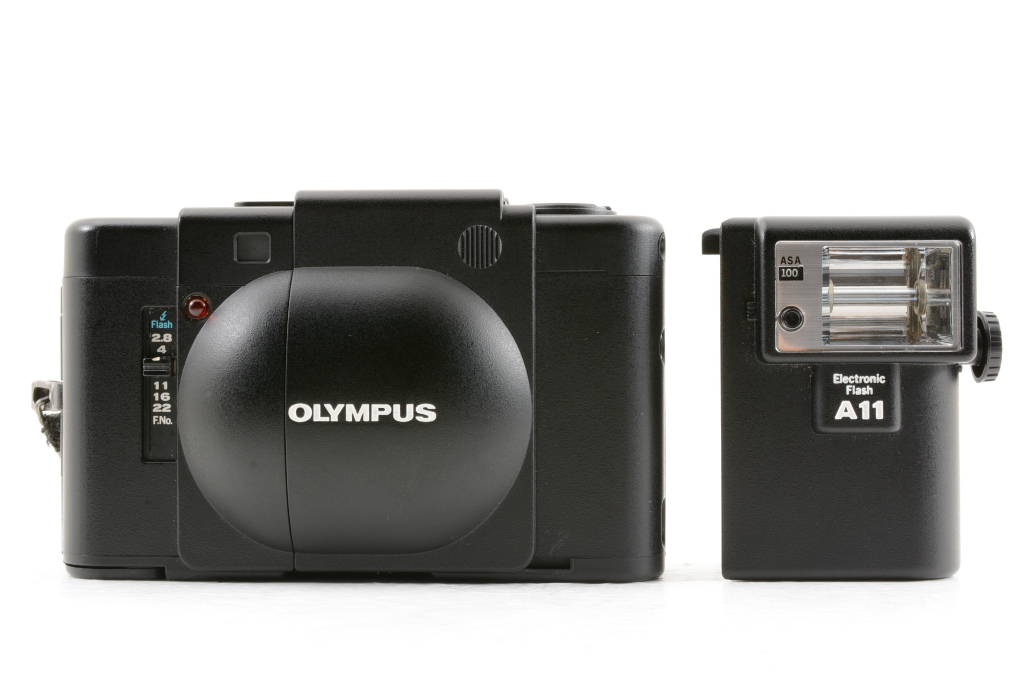 【全品送料無料】 Mint] + Camera Film 35mm Shoot & Point Flash A11 XA OLYMPUS フィルムカメラ